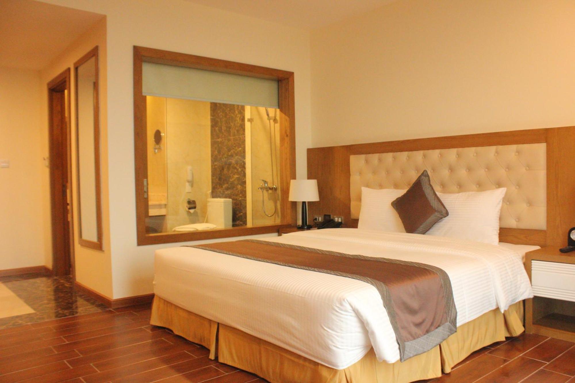 Muong Thanh Cua Dong Hotel Vinh Esterno foto
